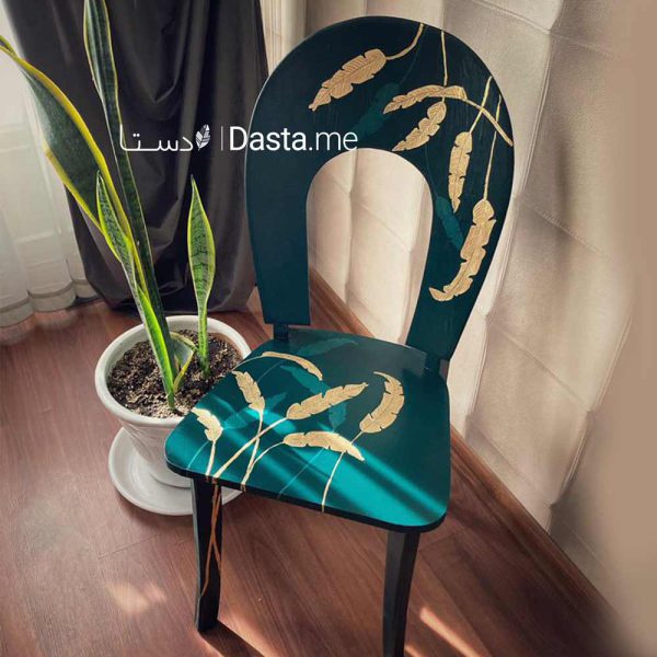 صندلی چوبی، طرح برگ با ورق طلا